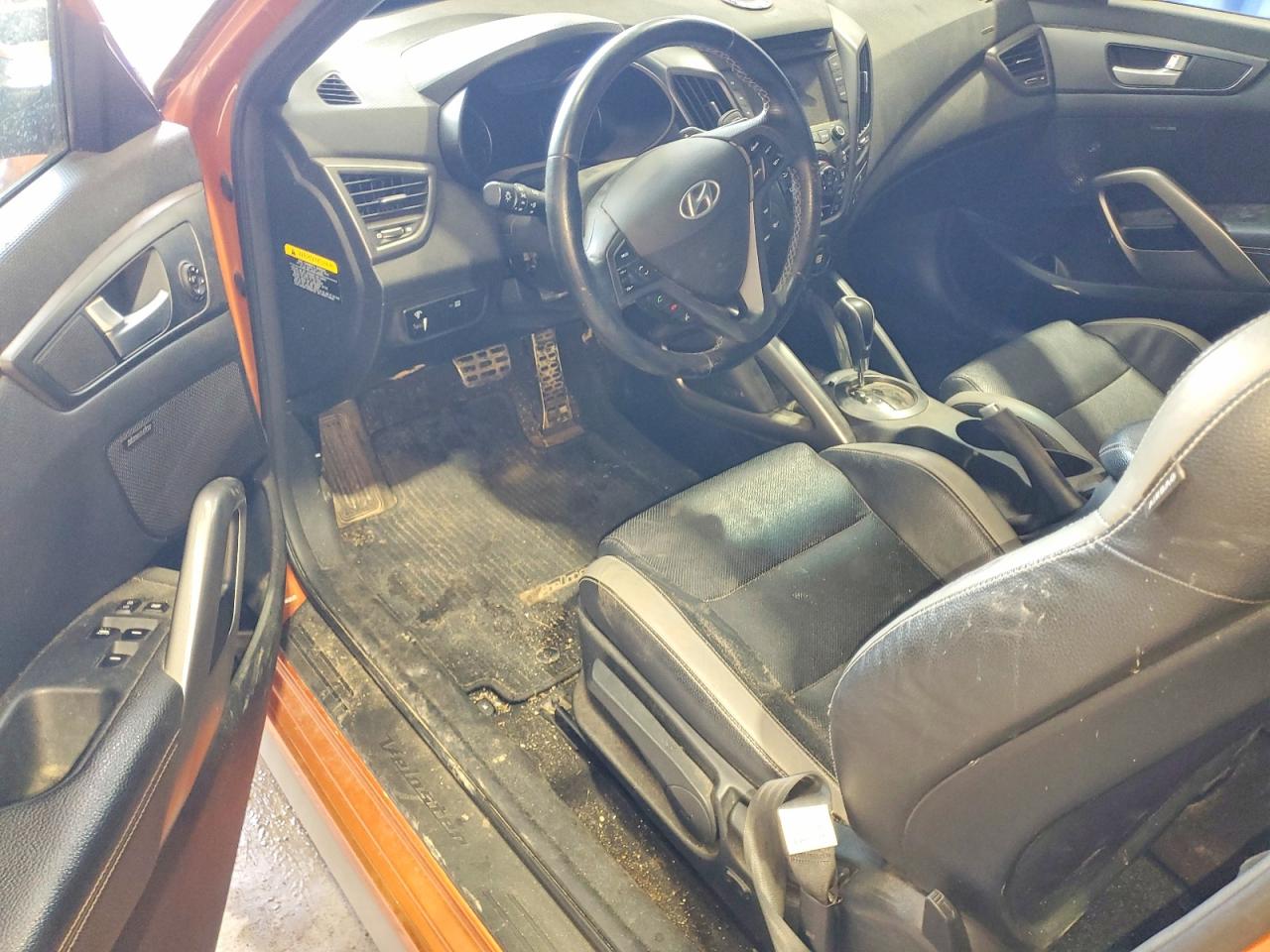 Hyundai VELOSTER Turbo
