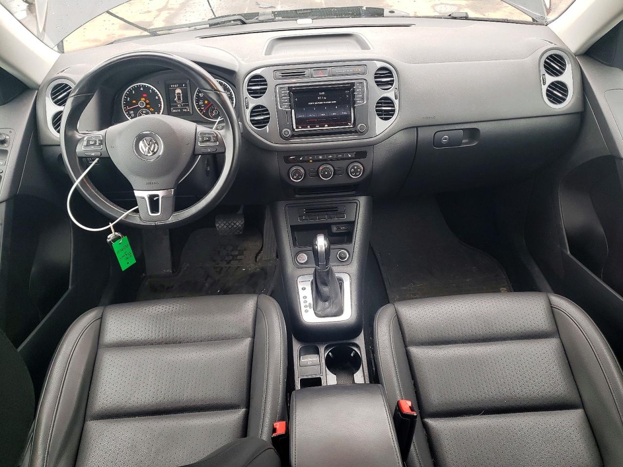 Volkswagen Tiguan S