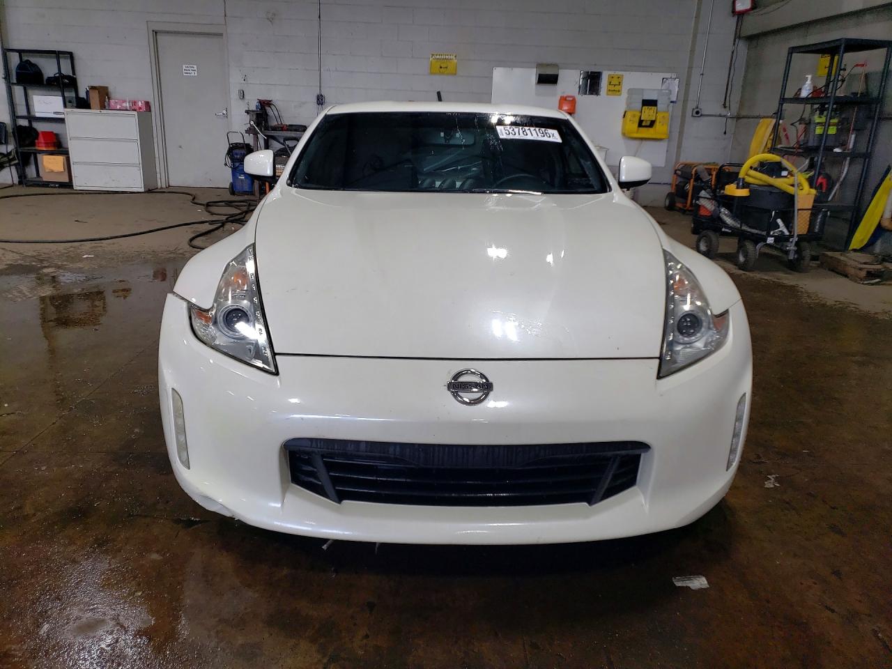 Nissan 370Z Base