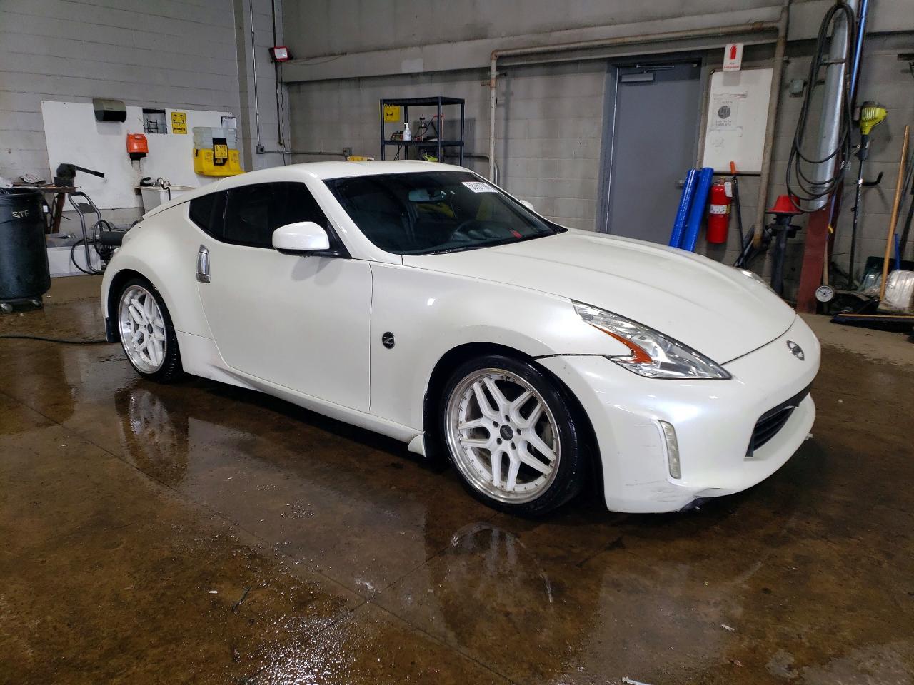 Nissan 370Z Base
