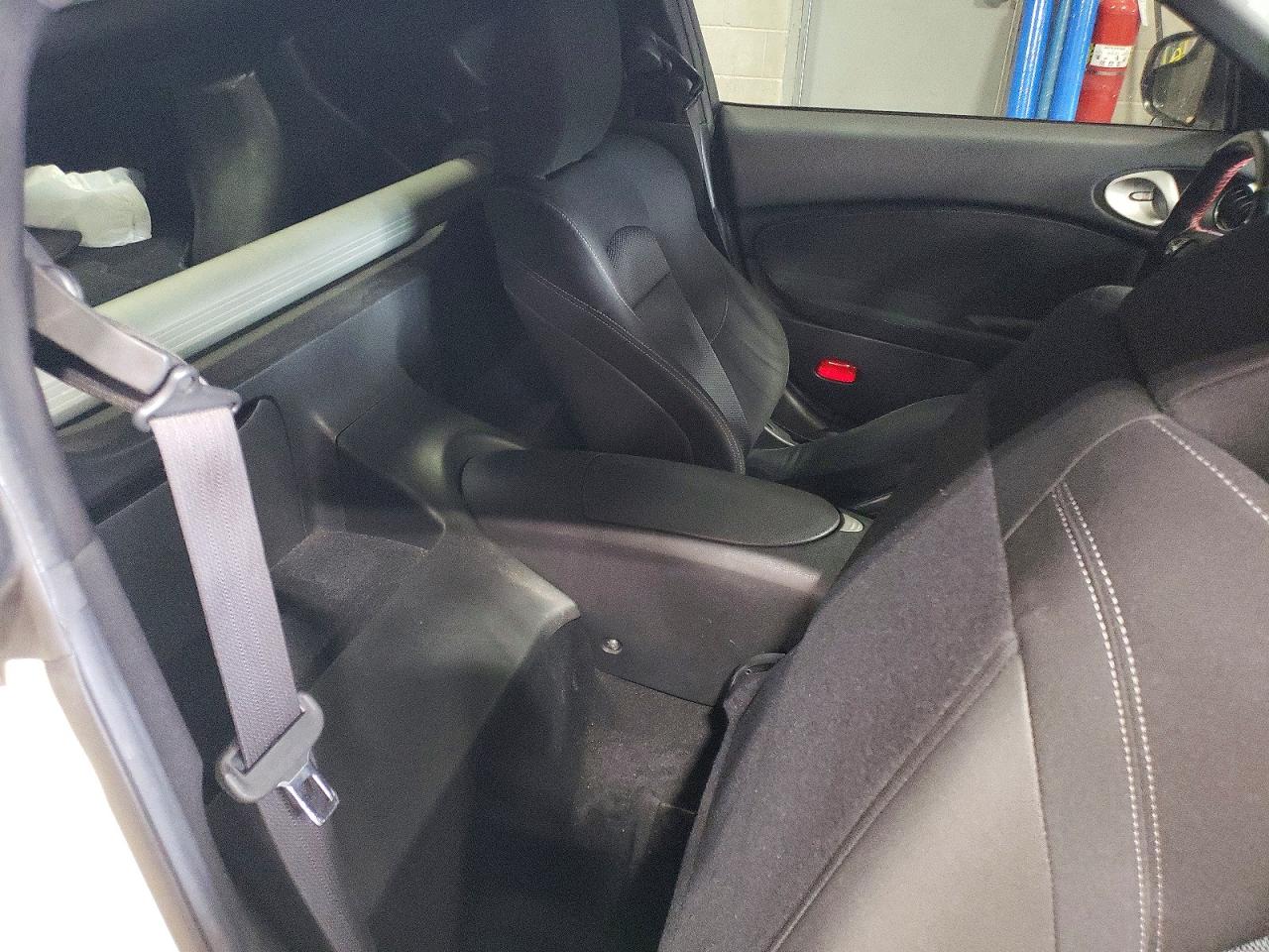 Nissan 370Z Base
