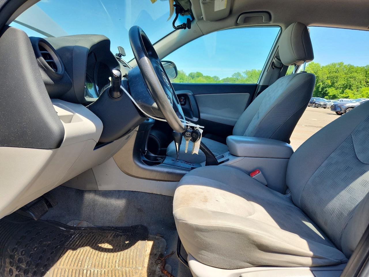 Toyota RAV4 Base