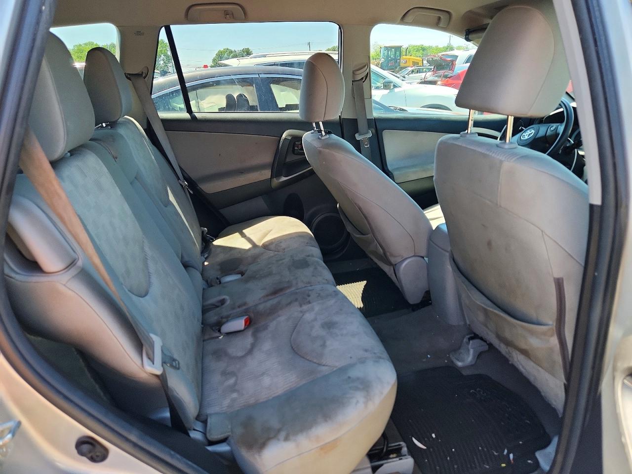 Toyota RAV4 Base