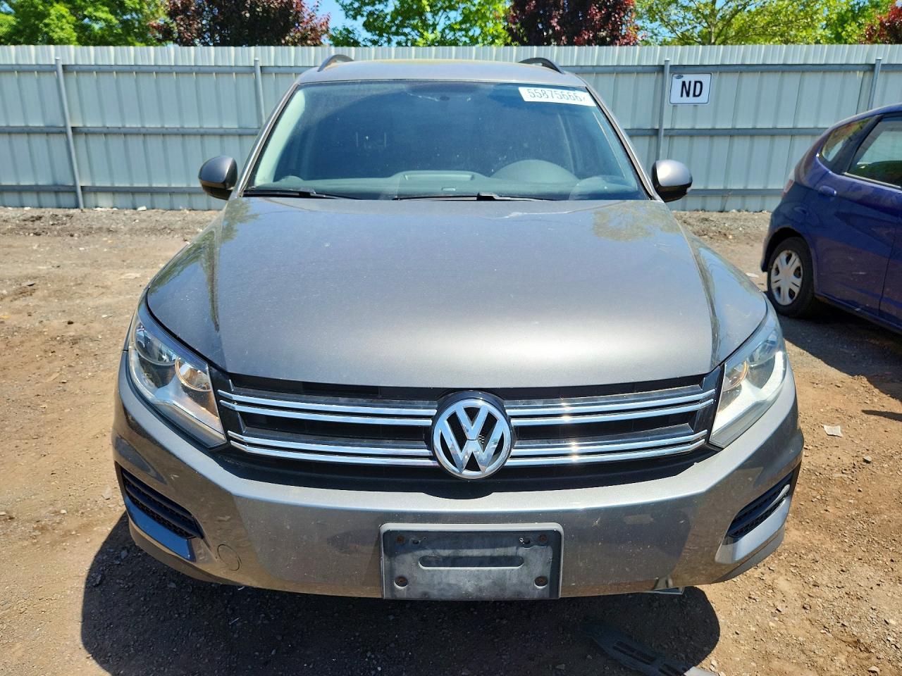 Volkswagen Tiguan S