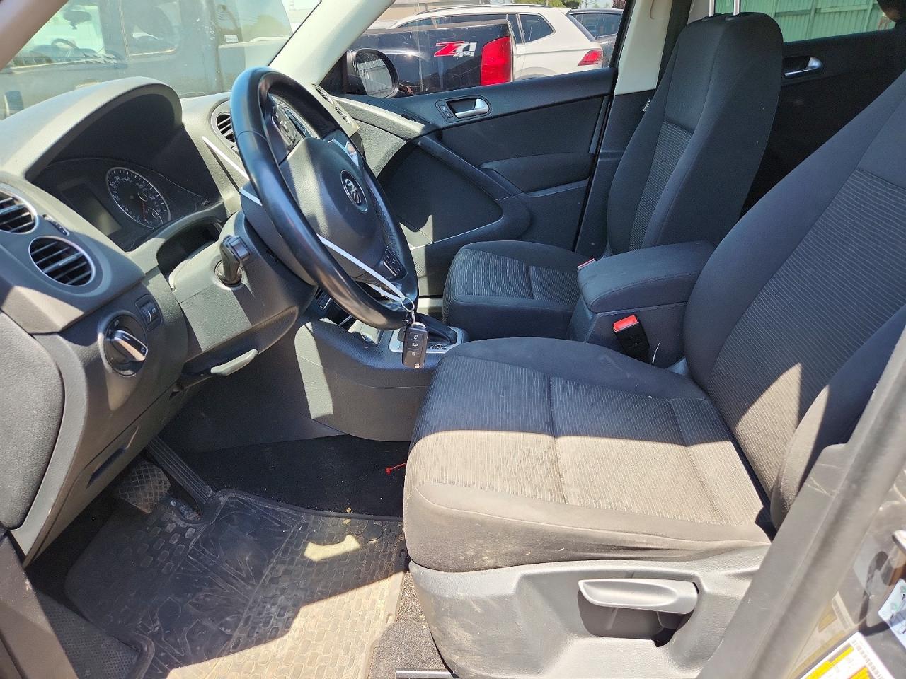Volkswagen Tiguan S
