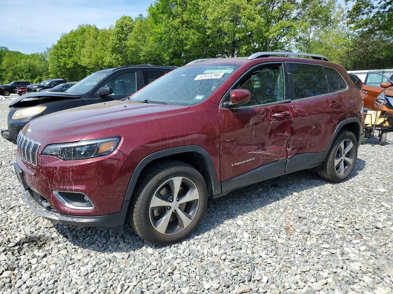 Salvage Jeep Cherokee Image