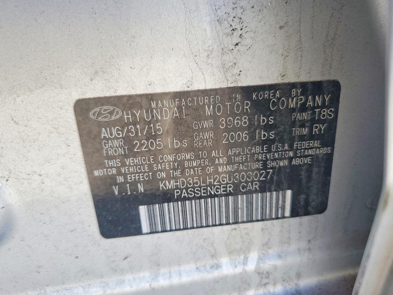 Hyundai ELANTRA Base