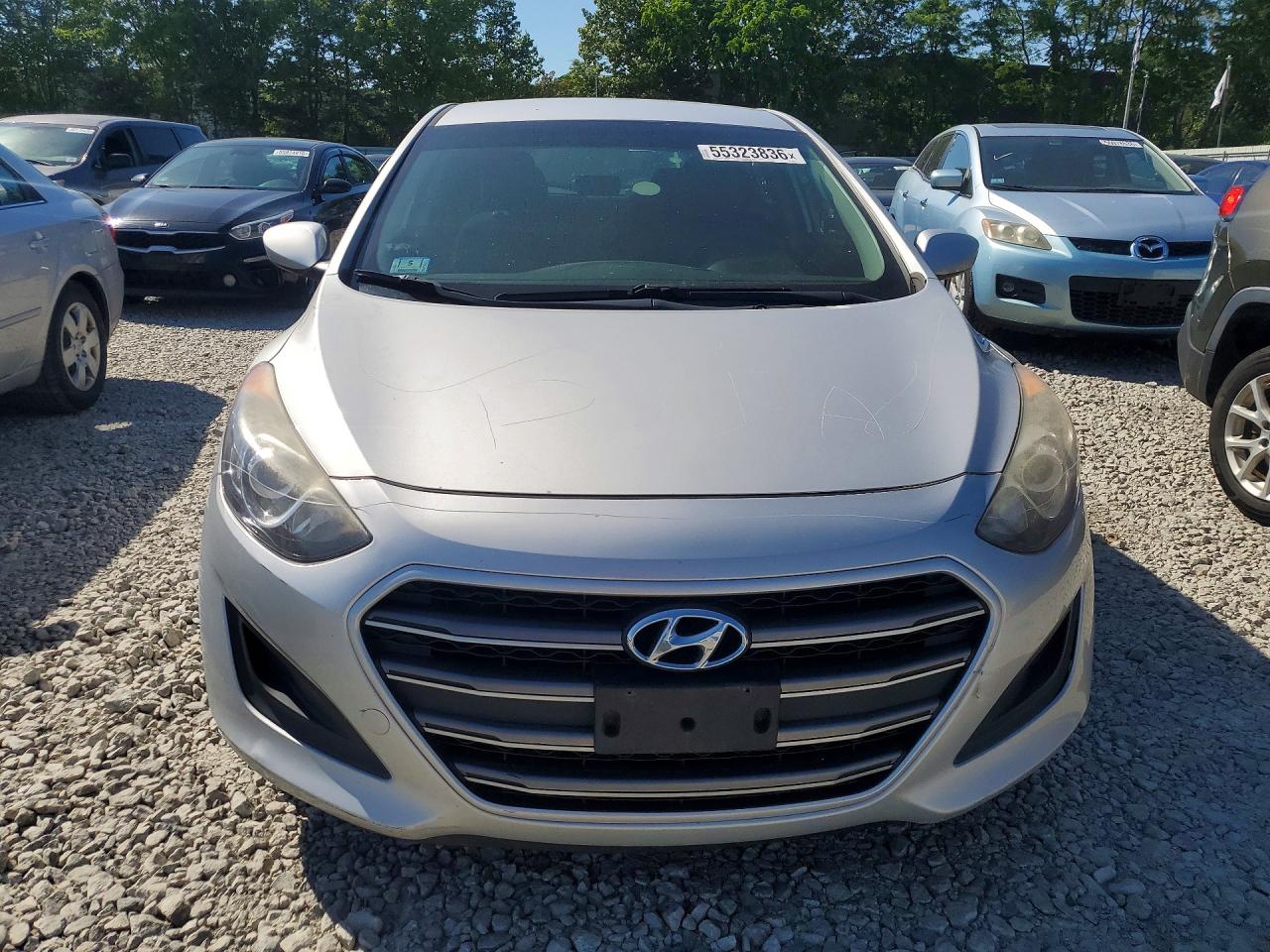 Hyundai ELANTRA Base