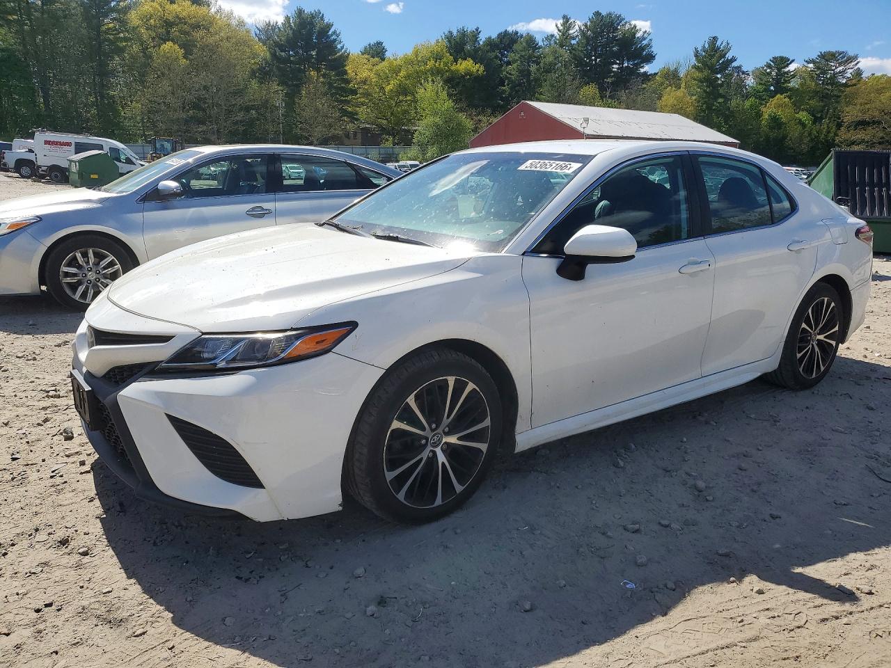 Salvage Toyota Camry Image