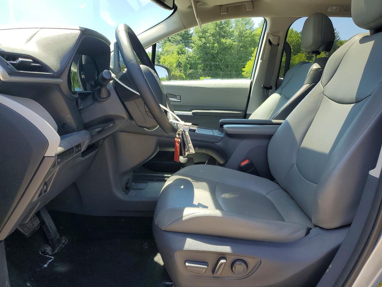 Toyota Sienna Xle