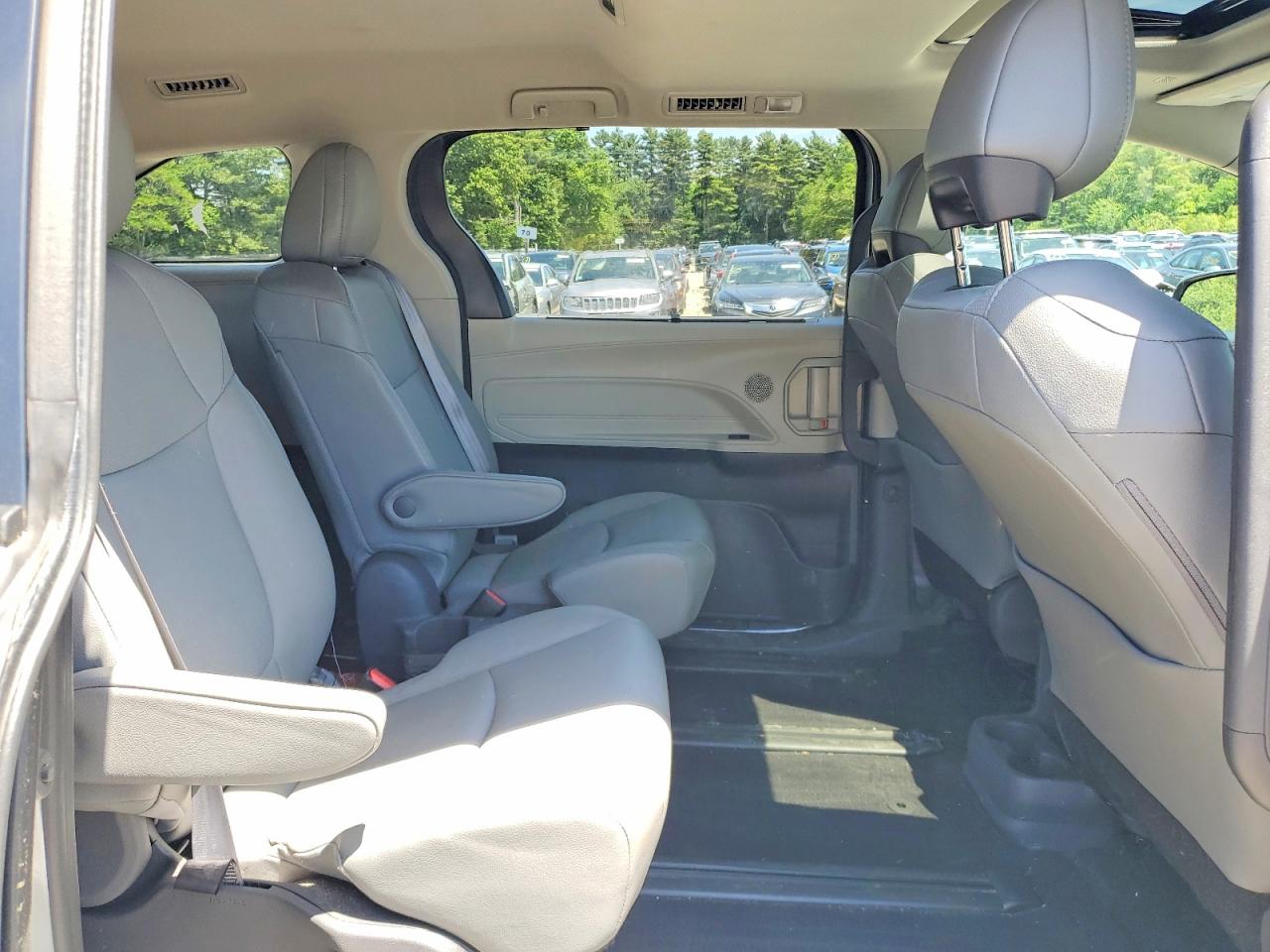 Toyota Sienna Xle