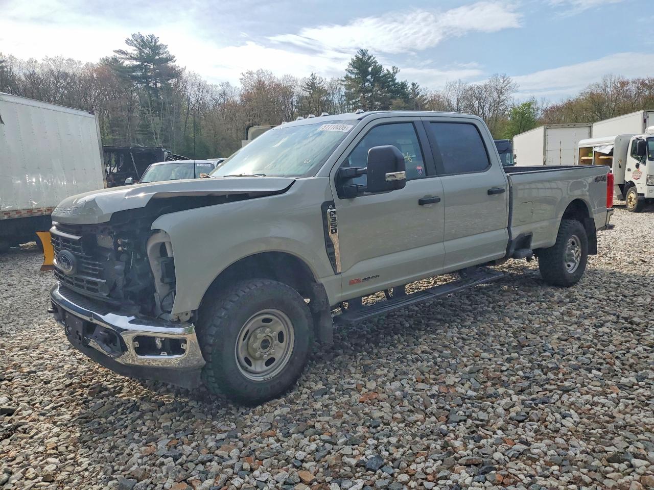 Salvage Ford F-350 Image