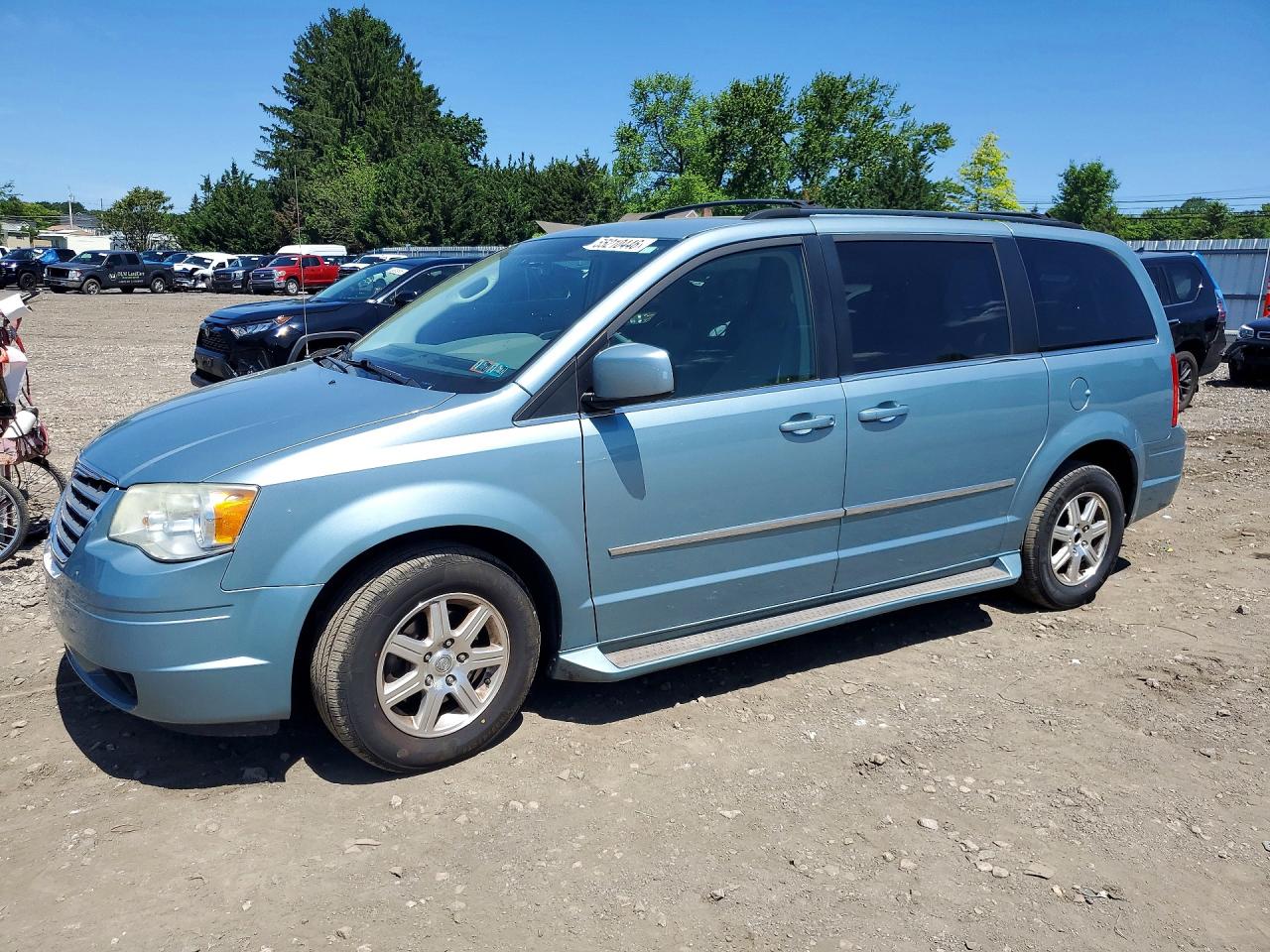 Salvage Chrysler Minivan Image