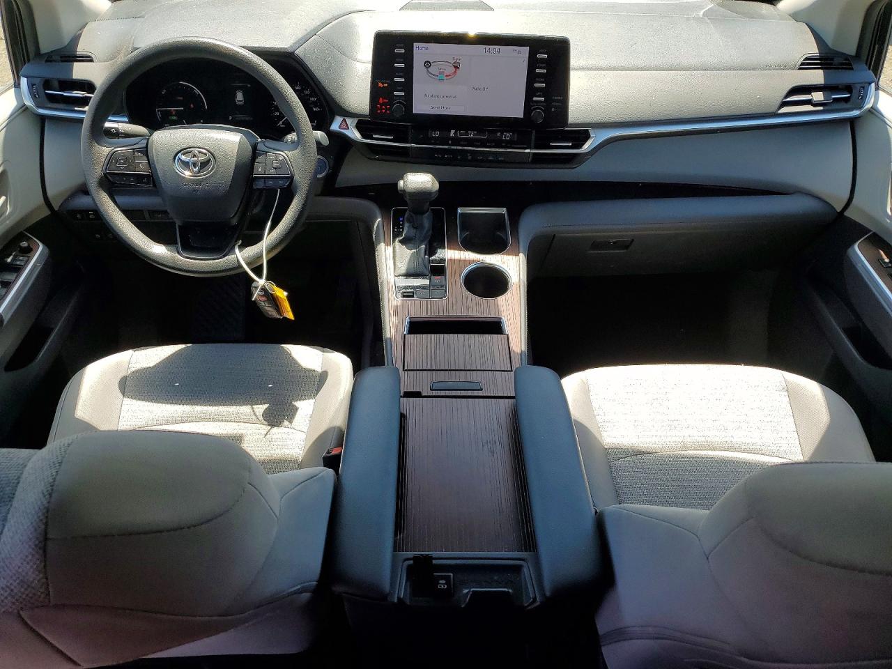 Toyota Sienna Le