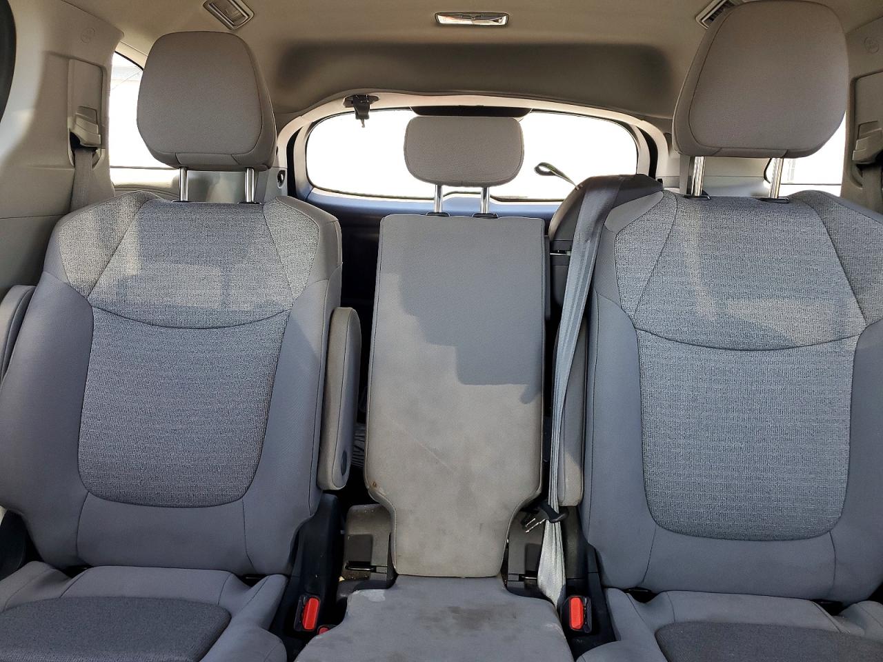 Toyota Sienna Le