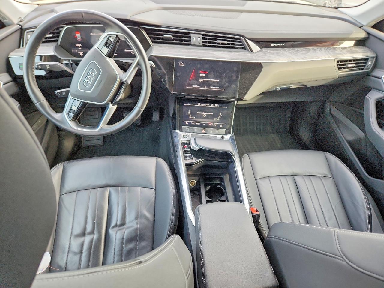 Audi e-tron Premium