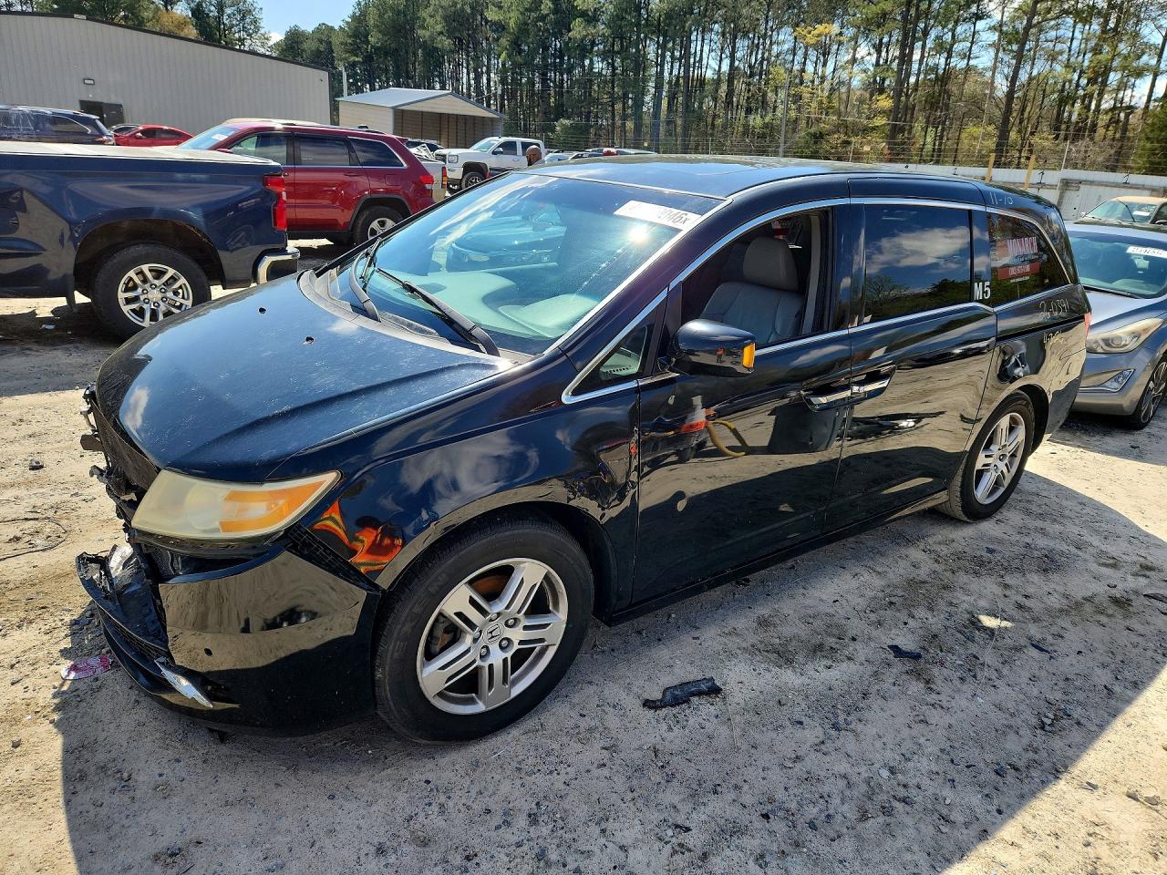 Salvage Honda Odyssey Image