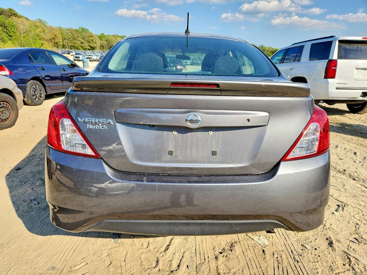 Nissan Versa S Plus