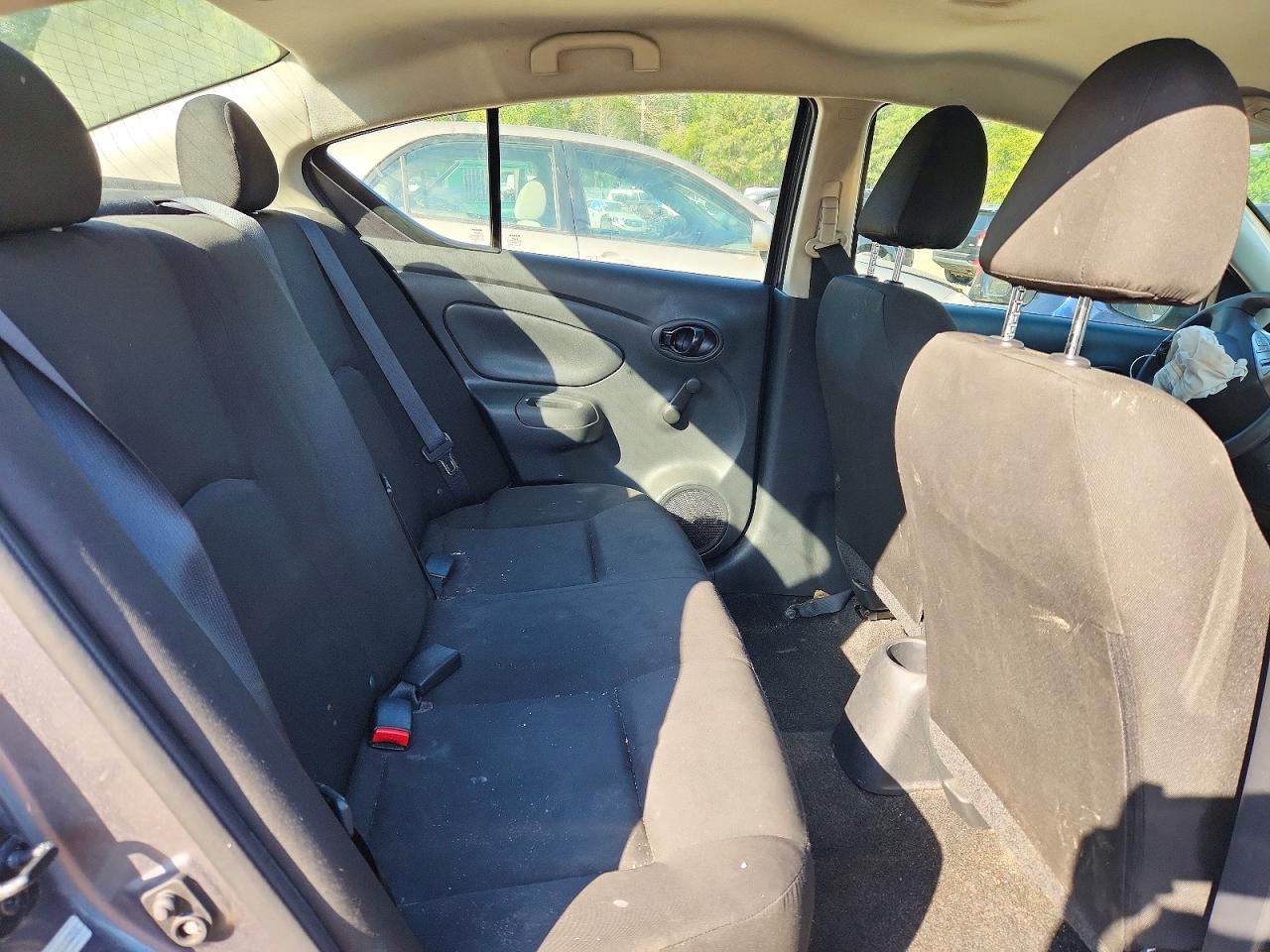 Nissan Versa S Plus
