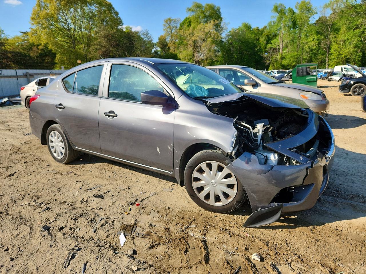Nissan Versa S Plus