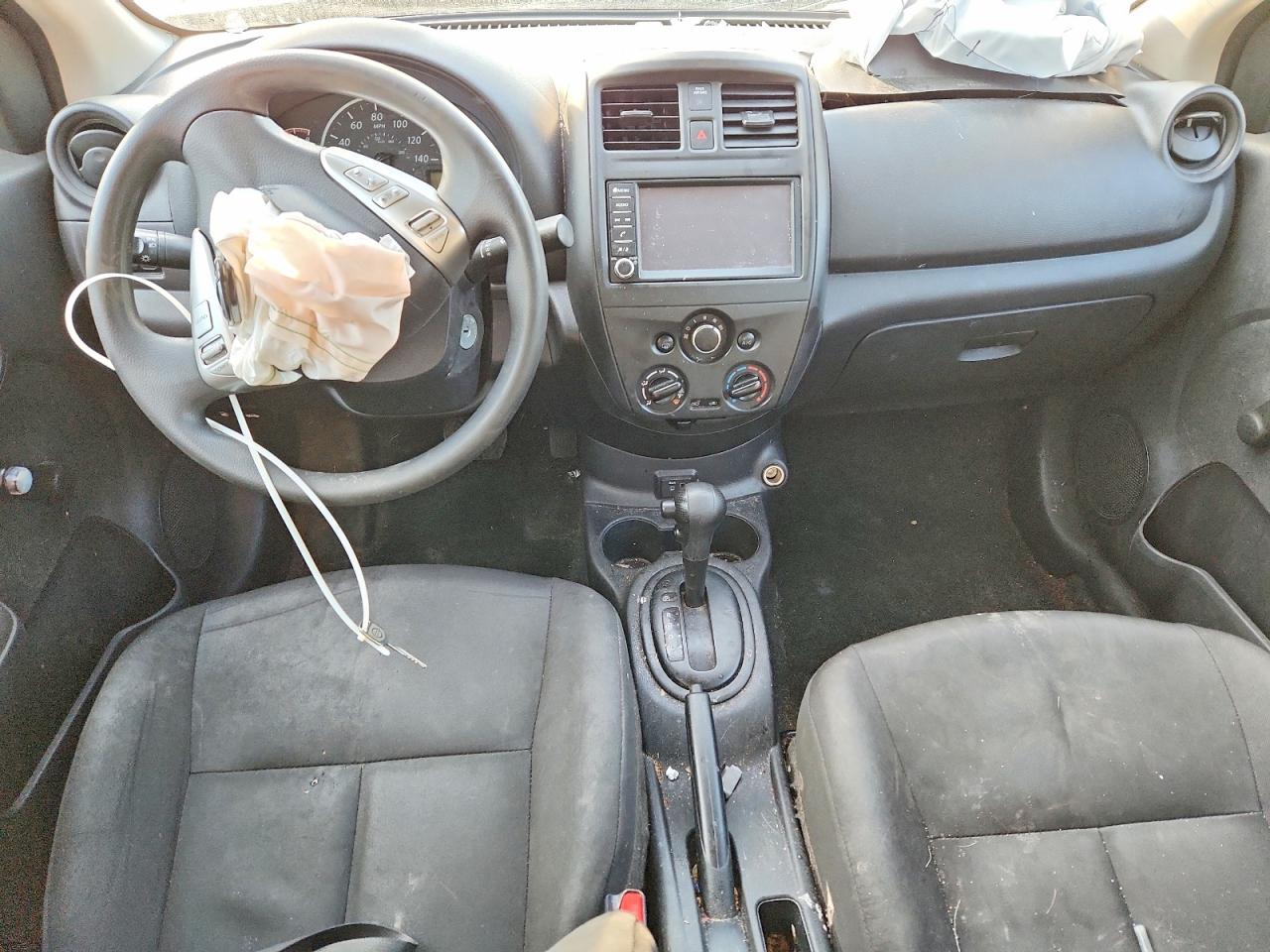 Nissan Versa S Plus