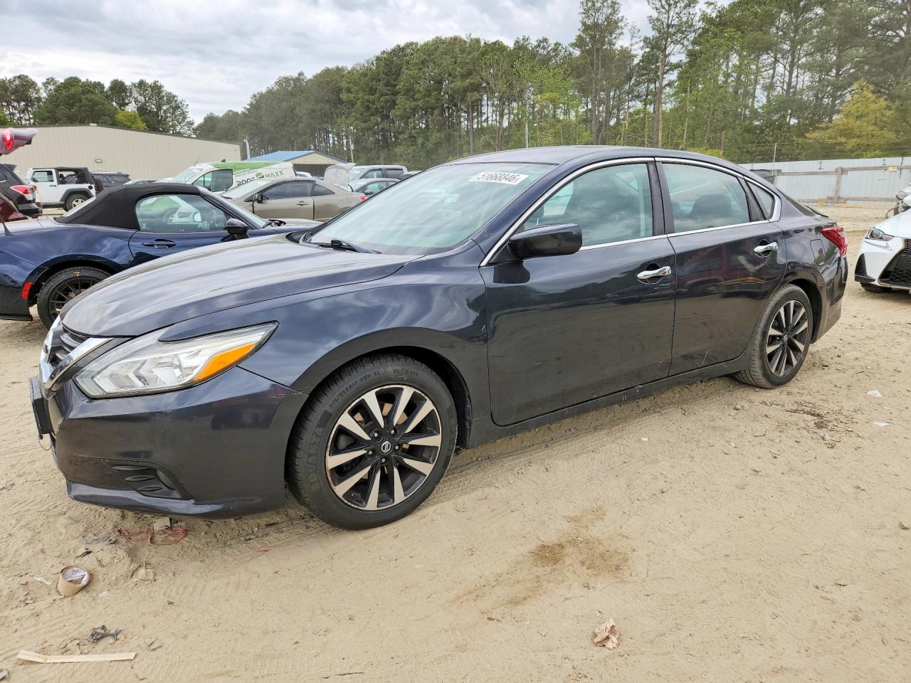 Salvage Nissan Altima Image