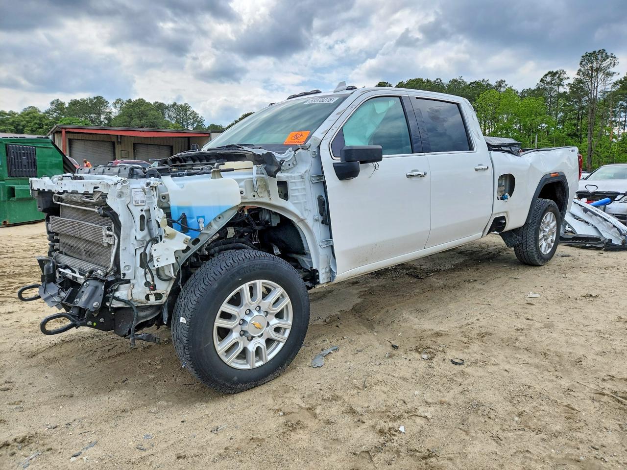 Salvage GMC Sierra Image