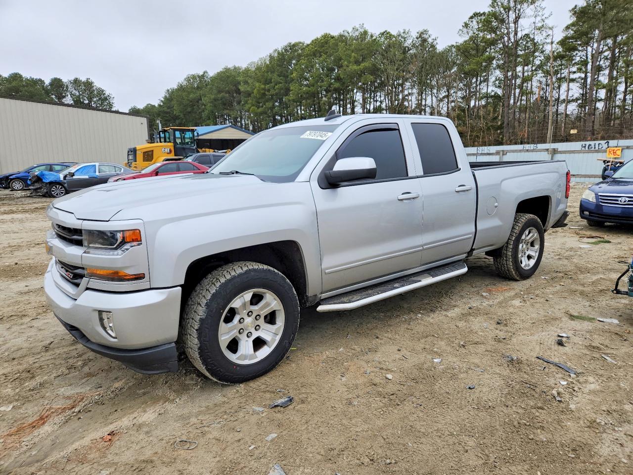 Salvage Chevrolet Silverado Image