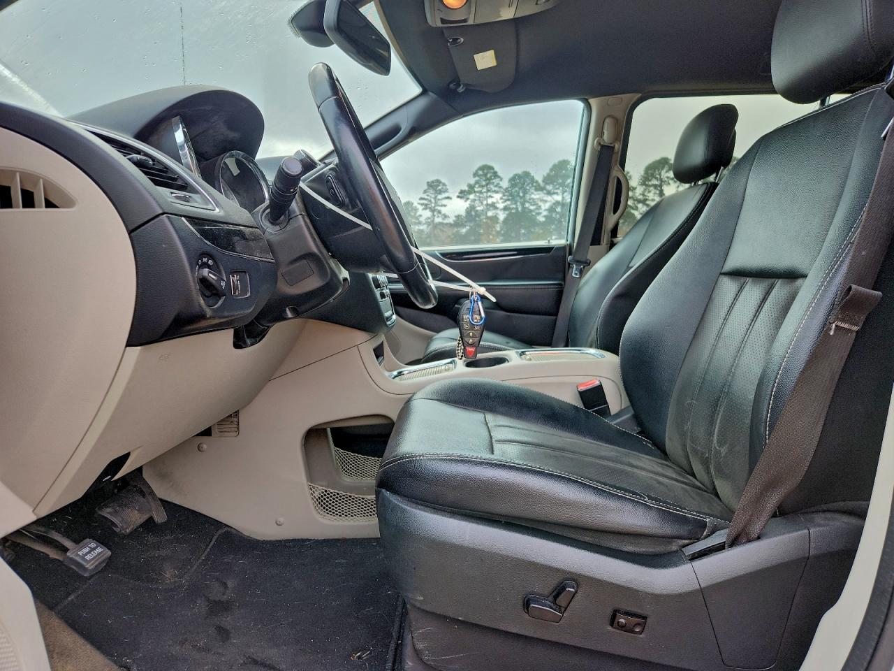 Dodge Caravan Sxt