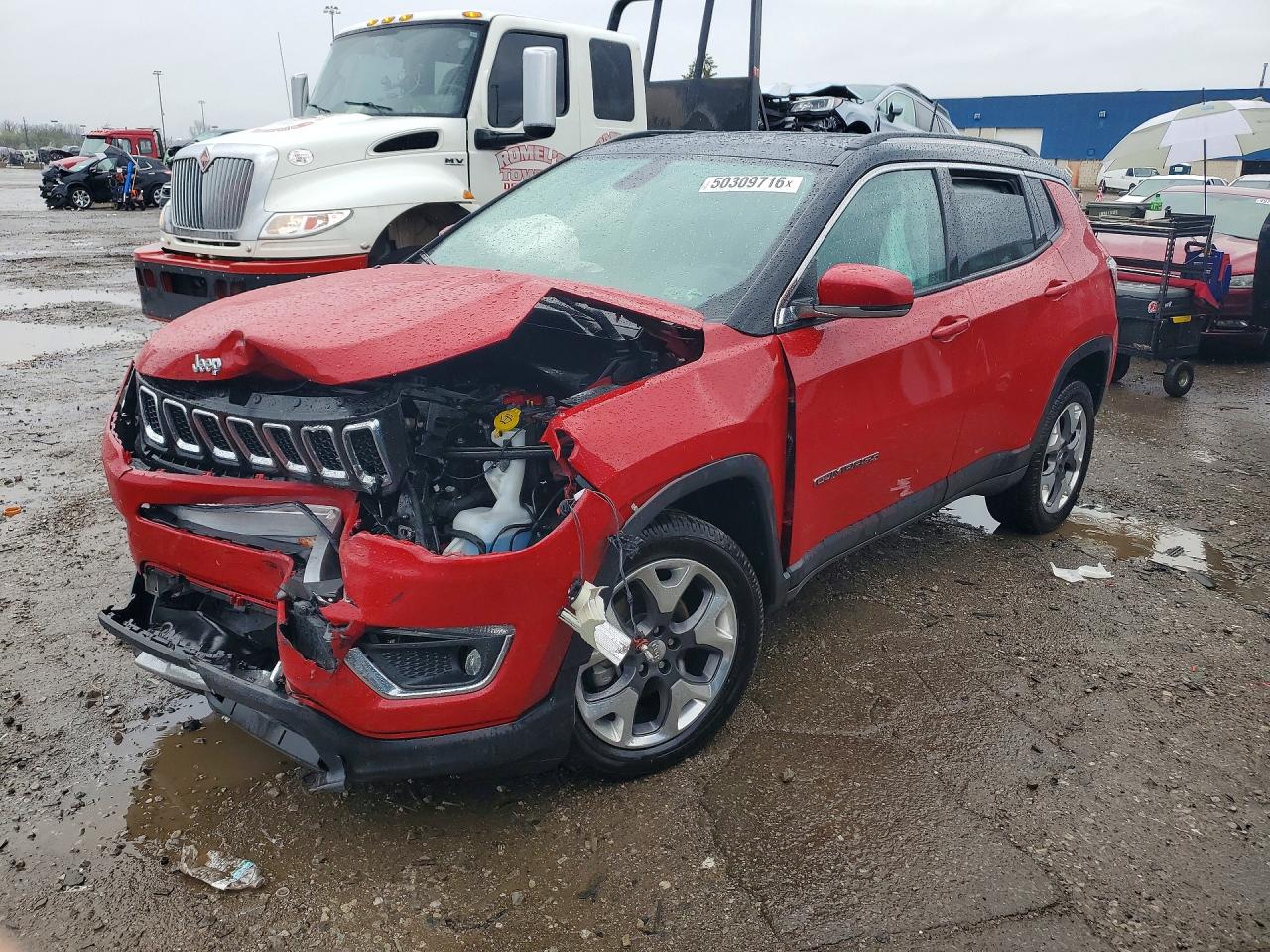Salvage Jeep Compass Image