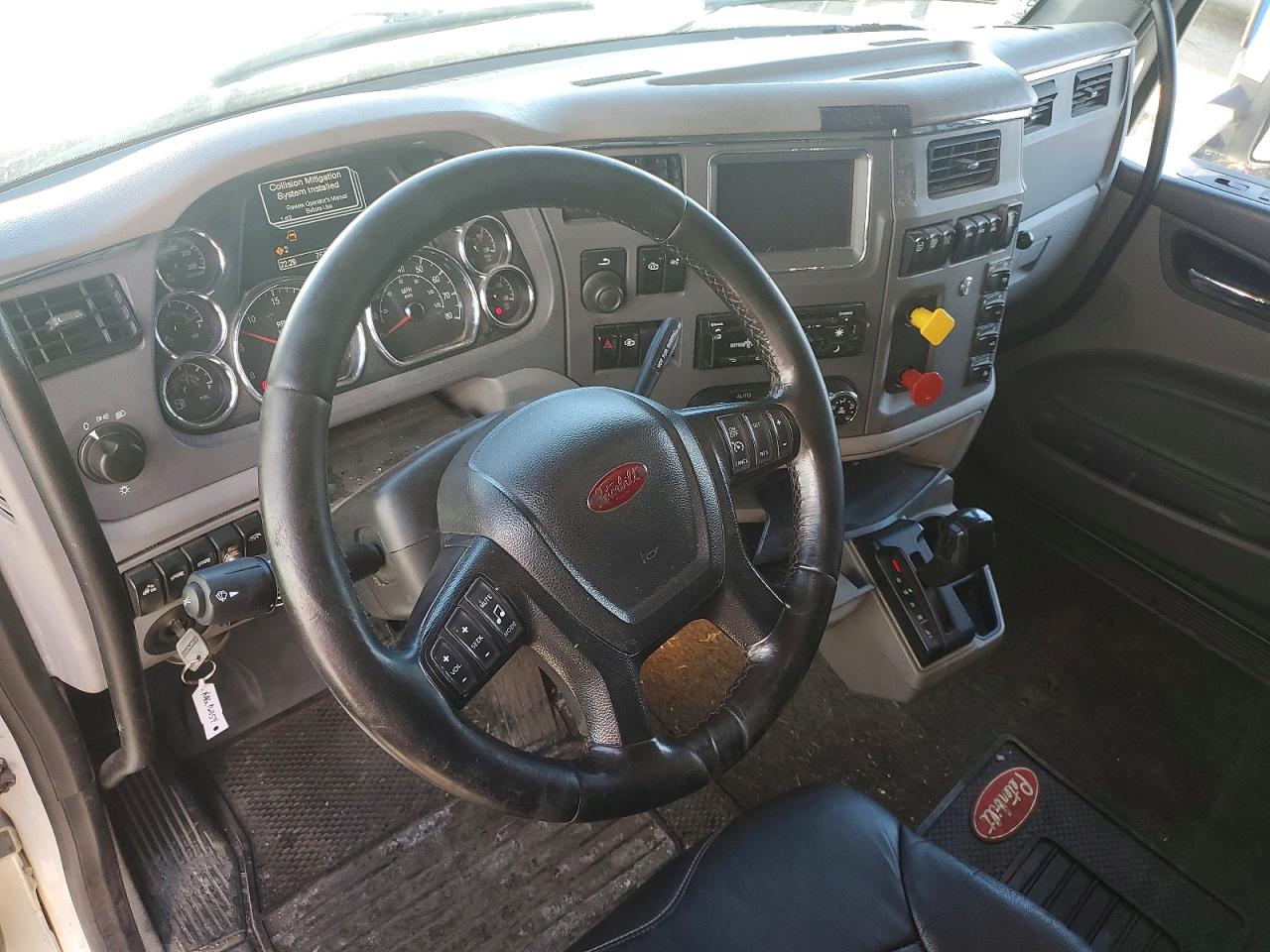 Peterbilt 579