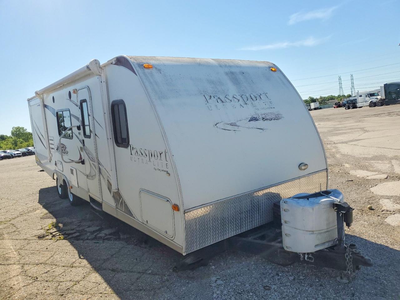 Salvage Passport Trailers Image