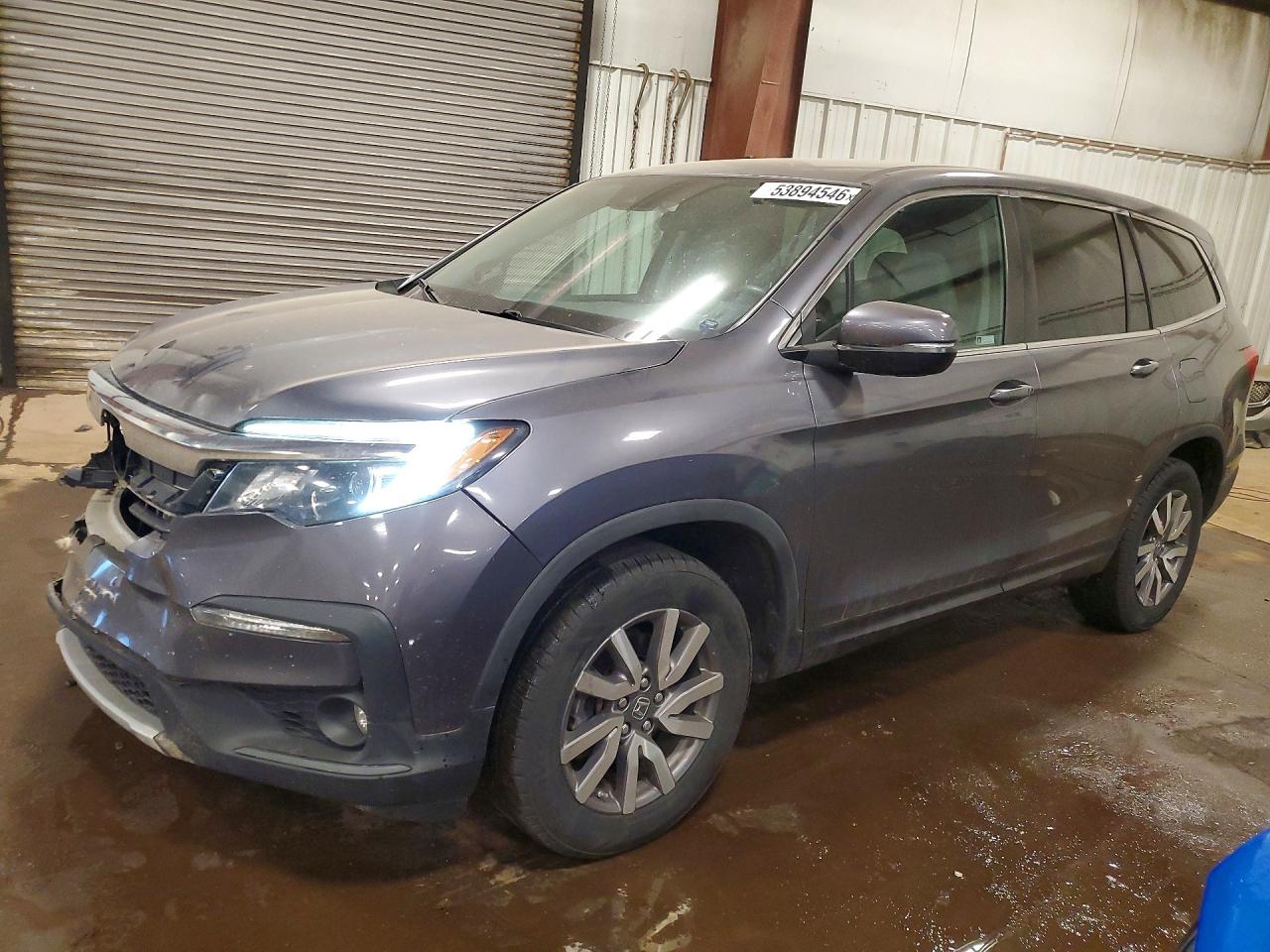 Salvage Honda Pilot Image