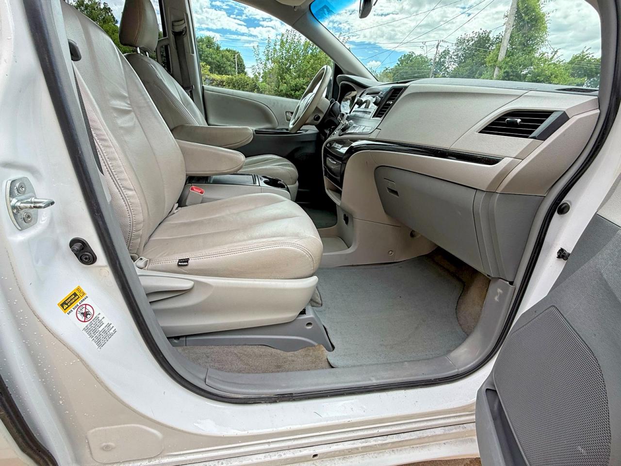 Toyota Sienna Le
