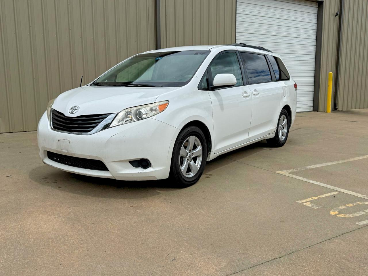 Toyota Sienna Le