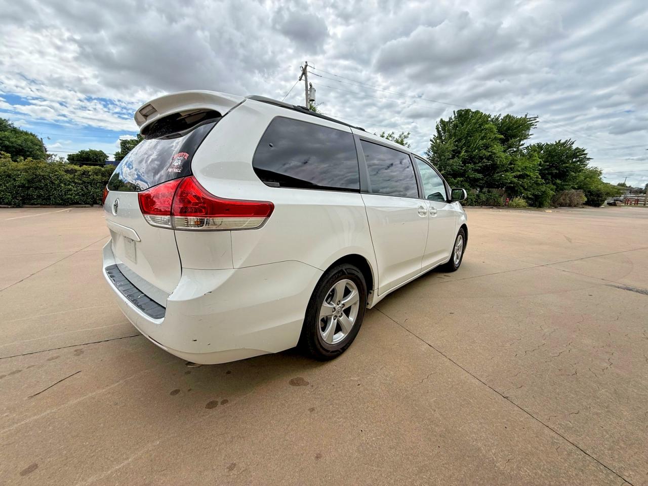 Toyota Sienna Le