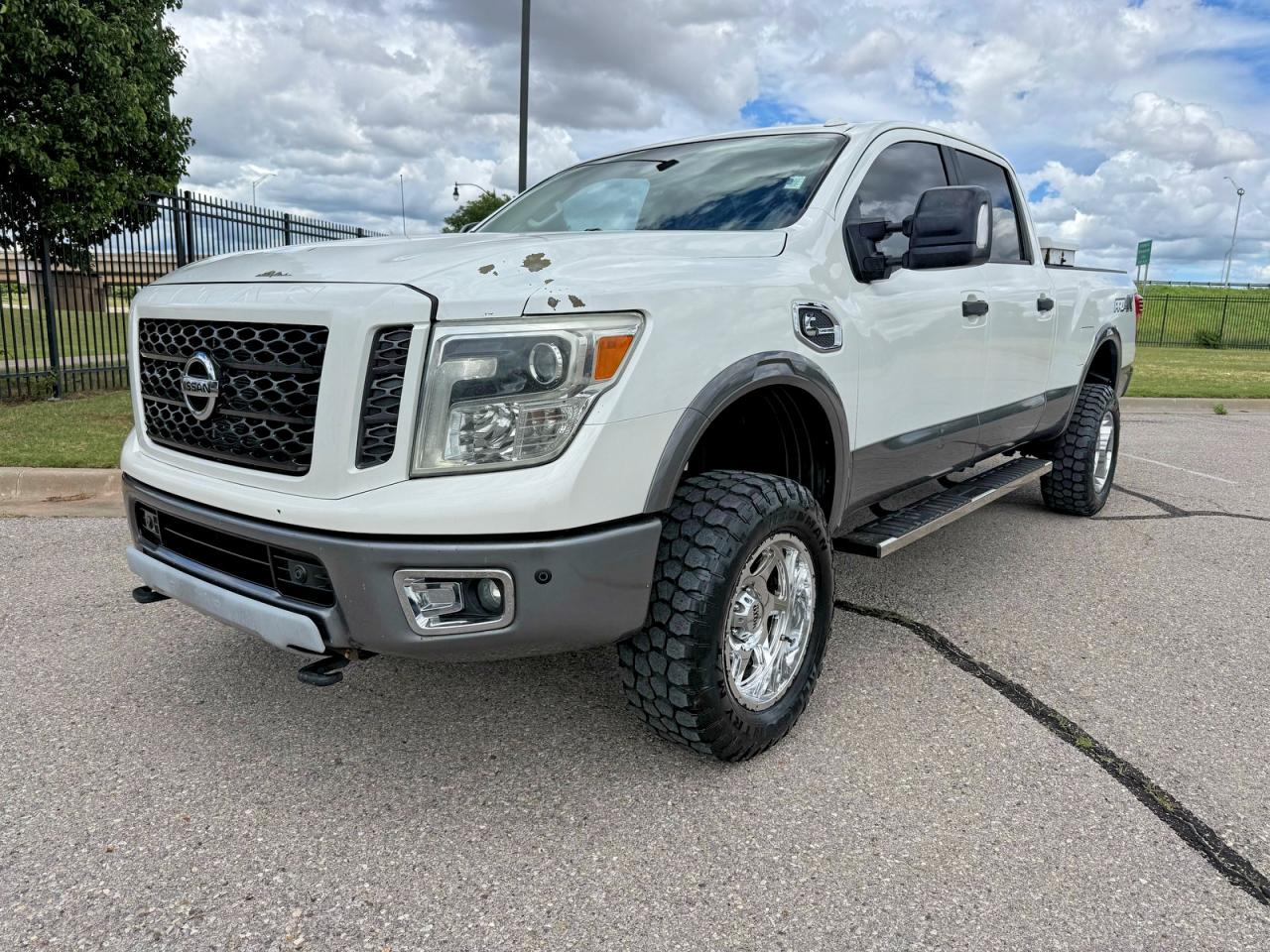Nissan Titan Sl