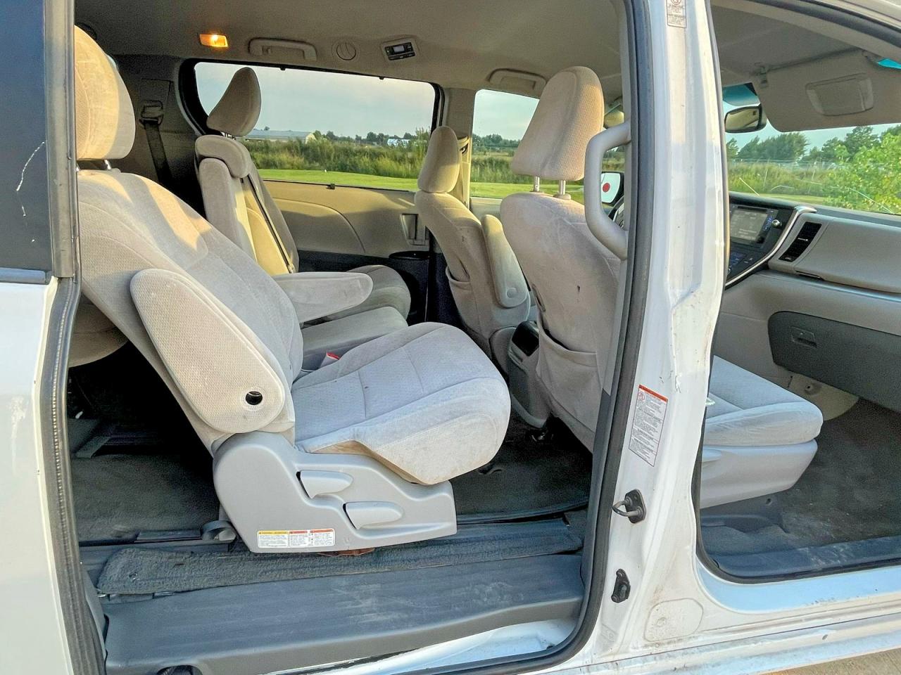 Toyota Sienna Le