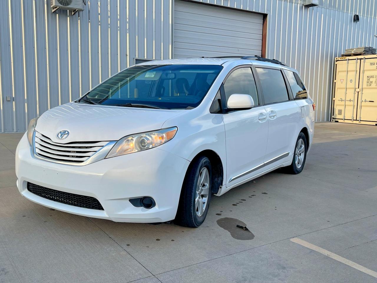 Toyota Sienna Le