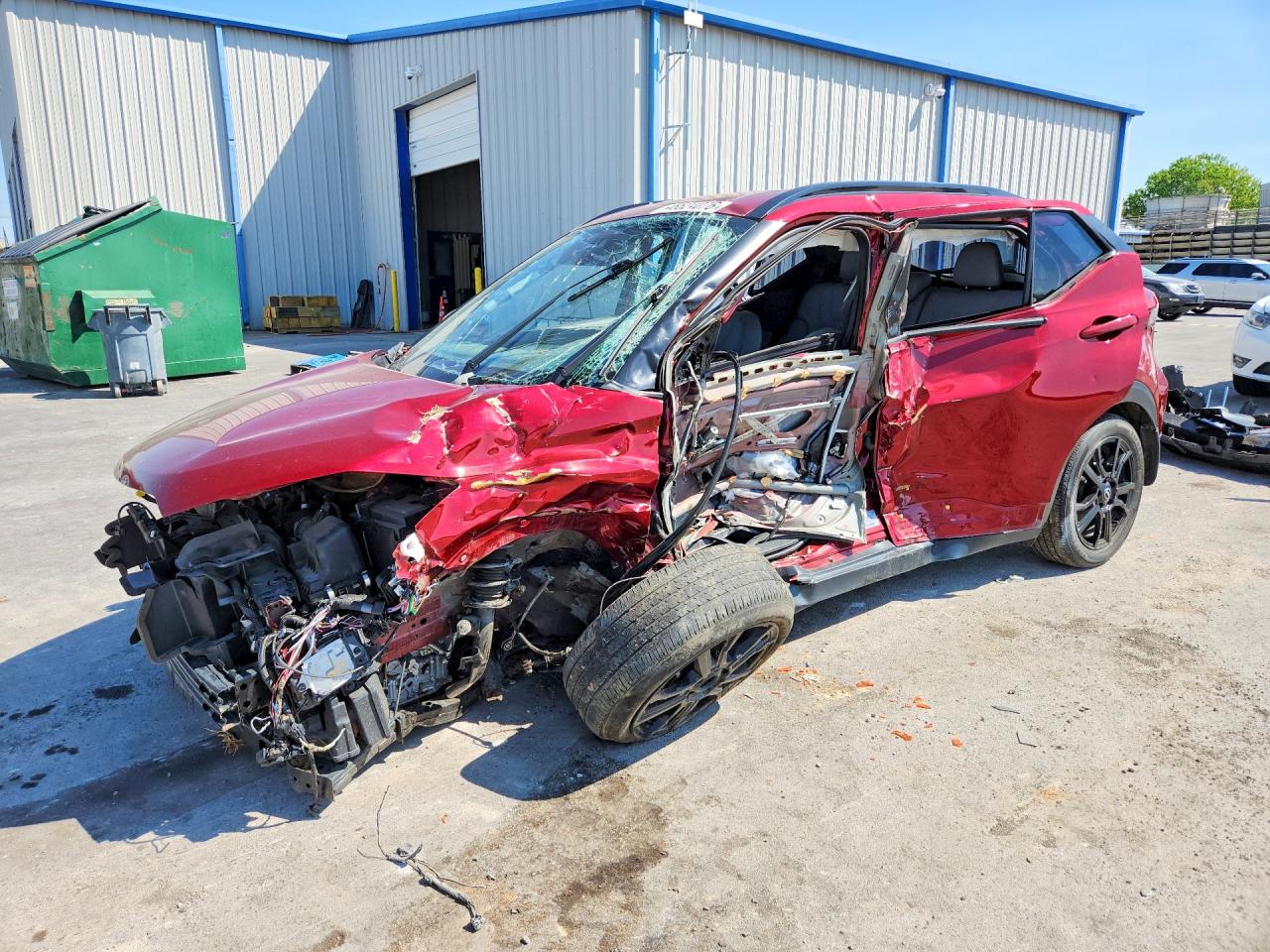 Salvage Nissan Kicks Image