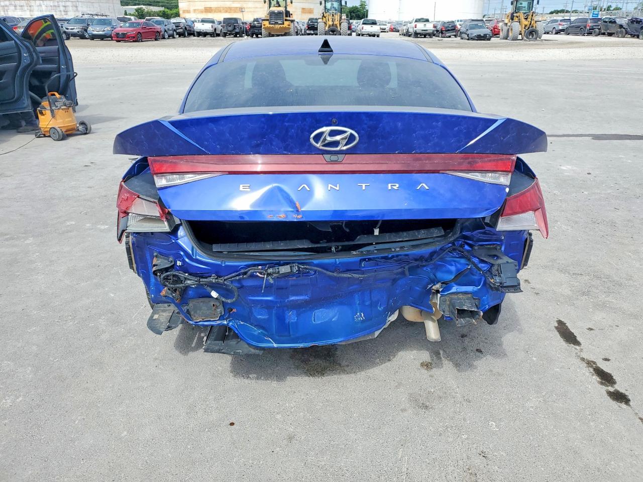 Hyundai ELANTRA Sel