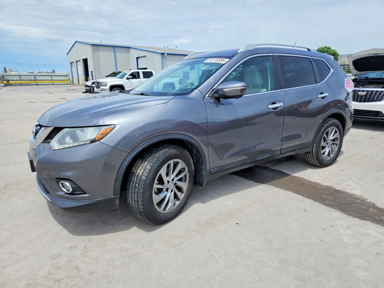 Salvage Nissan Rogue Image