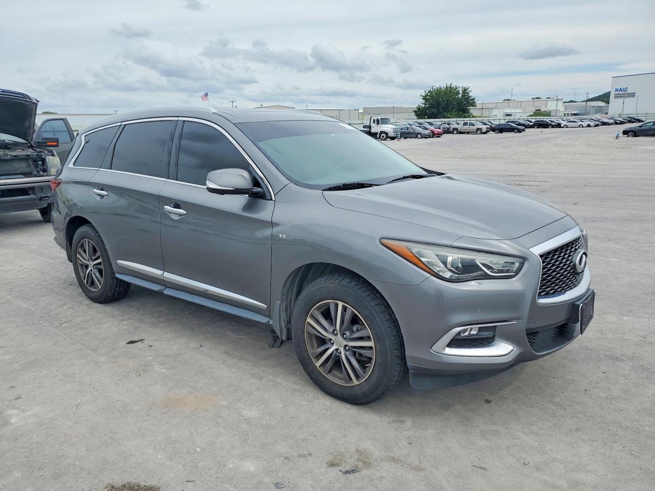 INFINITI Qx Base