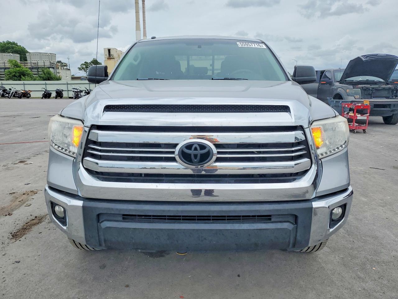 Toyota Tundra Sr5
