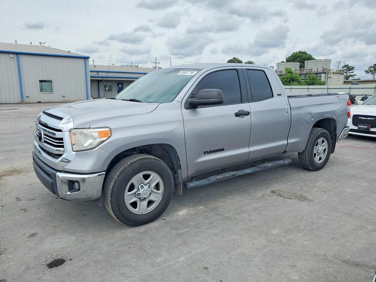 Salvage Toyota Tundra Image