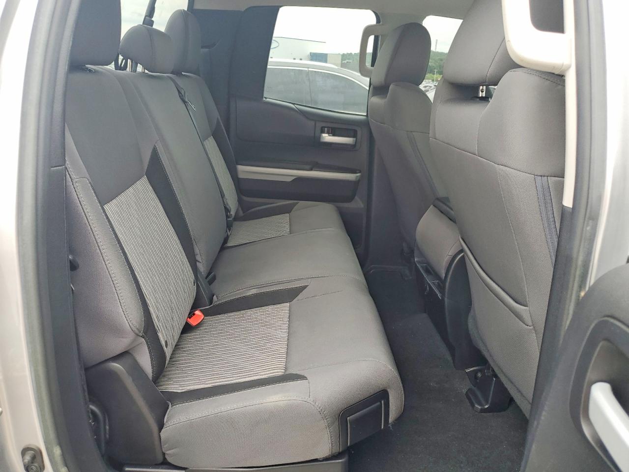 Toyota Tundra Sr5