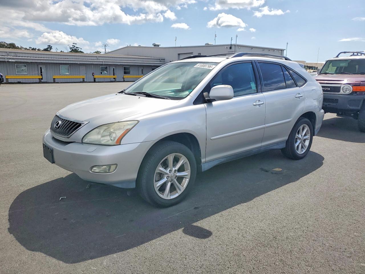 Salvage Lexus RX Image