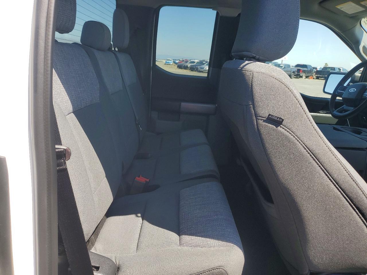 Ford F-150 Super Cab