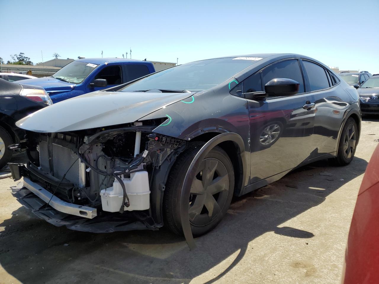 Salvage Toyota Prius Image