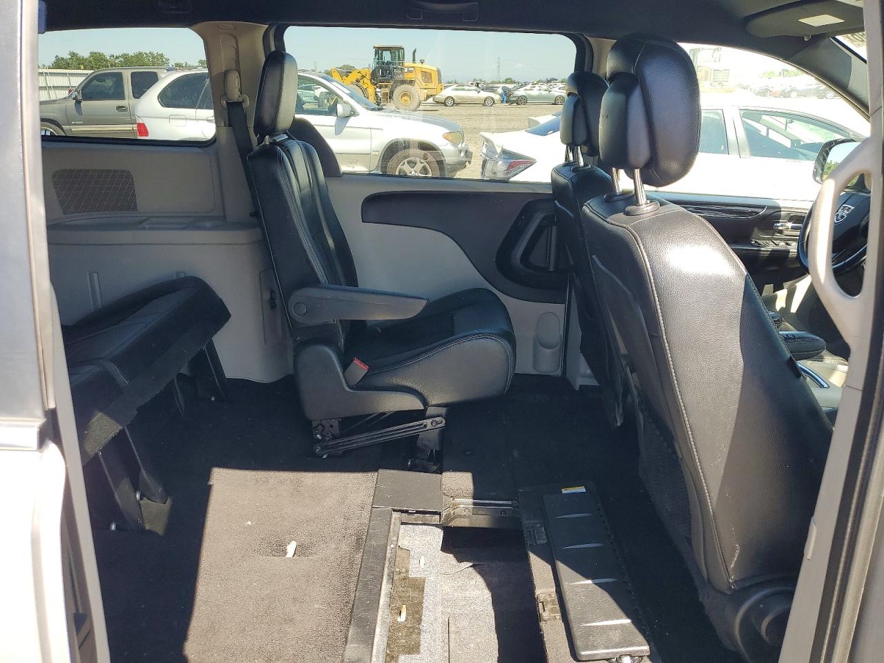 Dodge Caravan Sxt